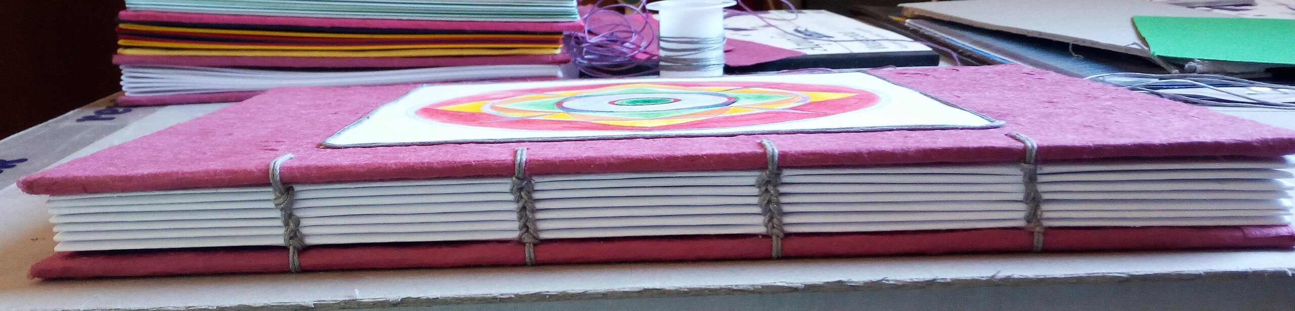 Album serie Mandala 35x25 - 28 Pagine - Rosa - immagine 4